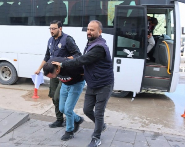 Suç örgütlerine 17 ilde helikopter destekli operasyon! 159 kişi yakalandı