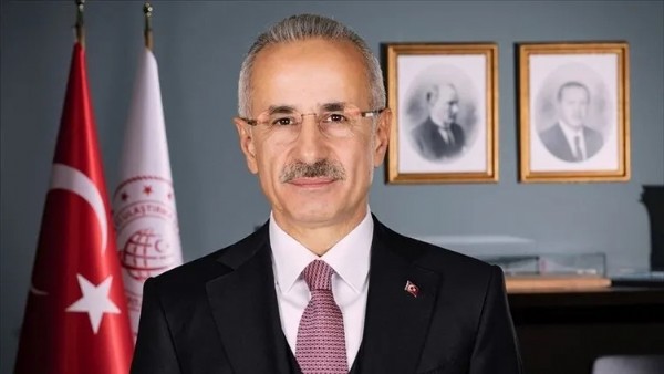 Seyahat süresi 1,5 saate düşecek! Bakan Uraloğlu tarih verdi