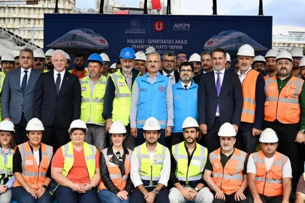 Seyahat süresi 1,5 saate düşecek! Bakan Uraloğlu tarih verdi