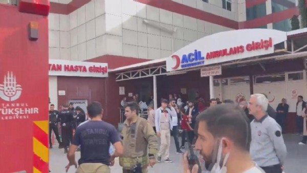 Esenyurt'ta hastanede yangın: Tahliye başladı