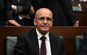 Mehmet Şimşek: Küresel ekonomide zorluklar var ama fırsatlar da var