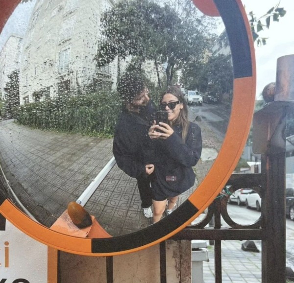 Sıla Türkoğlu'ndan aşk dolu kare