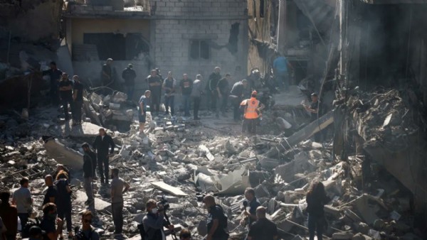 İsrail, Gazze’de sivillerin sığındığı okulu vurdu: 9’u çocuk 17 kişi öldü