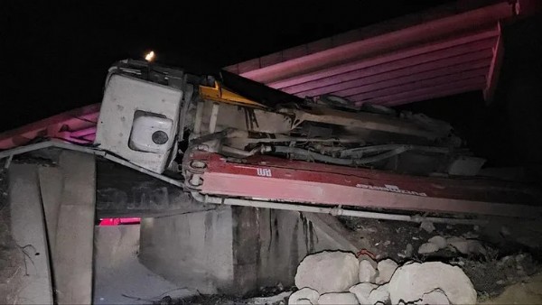 Yer Edirne! Yolcu treni kamyona çarptı! Feci kazada…