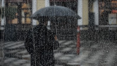 Meteoroloji'den İstanbul dahil birçok ile 'kuvvetli yağış' uyarısı! Sel ve su baskınlarına dikkat!