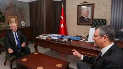 Özgür Özel'den Kılıçdaroğlu cephesine ağır sözler! Parti içi muhalefeti yerden yere vurdu