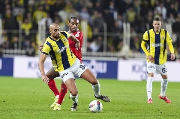 Amrabat, dünya futbol tarihine geçti! Efsane ismi bile geride bıraktı