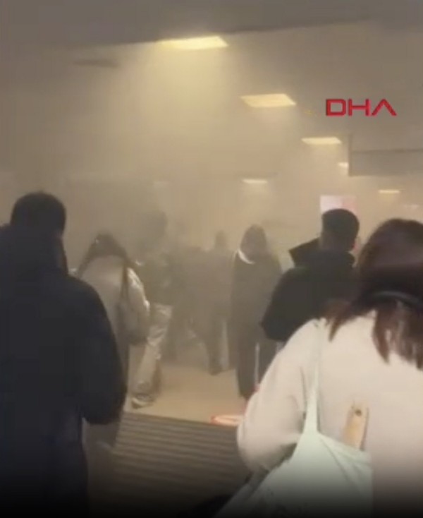 CHP'Lİ İBB'nin yönetiminde İstanbullunun çilesi bitmiyor! Yenikapı Metro İstasyonu'nda yangın çıktı