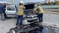 İstanbul'da feci kaza! İki araç kafa kafaya çarpıştı