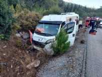 Bodrum'da feci kaza: Yolcu minibüsü, şarampole düştü: 8 yaralı Haberi