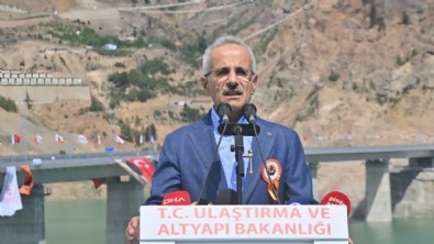 Abdulkadir Uraloğlu: Yusufeli yollarından 2 yılda 929 bin araç geçti