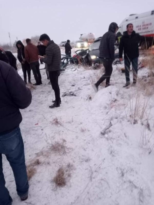 Kayseri'de trafik kazası: Çok sayıda ölü ve yaralı var