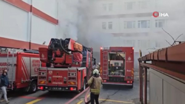 İstanbul Eğitim ve Araştırma Hastanesi'nde yangın: İtfaiye olay yerinde
