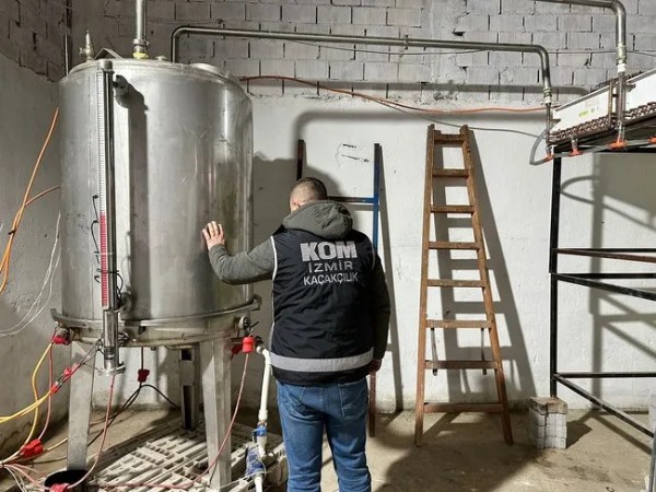 İzmir'de sahte içki operasyonu yapıldı: 28 ton etil alkol ele geçirildi!