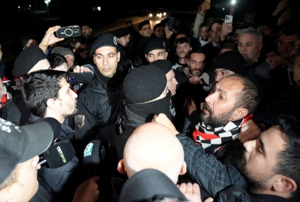 Beşiktaş taraftarının isyanı: İsrail takımına nasıl yenilirsiniz