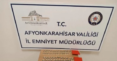 Yer Afyonkarahisar: Sahte altın satmaya çalışan 2 kişi yakalandı!