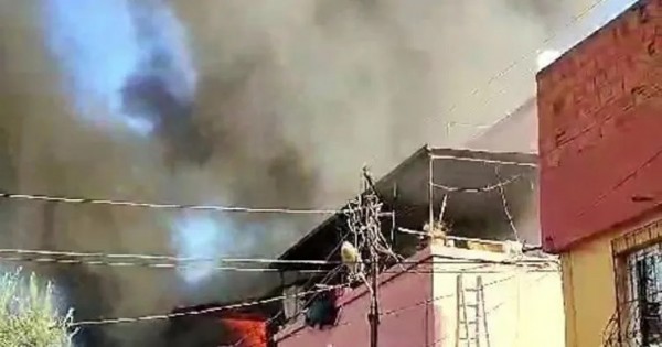 Adana’da panik anları: 1’i bebek 4 kişi kurtarıldı!