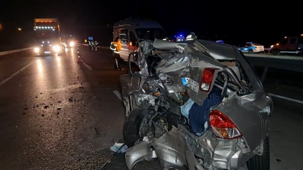 Kırıkkale’de ambulans ve iki otomobil çarpıştı; 1 ölü, 5 yaralı