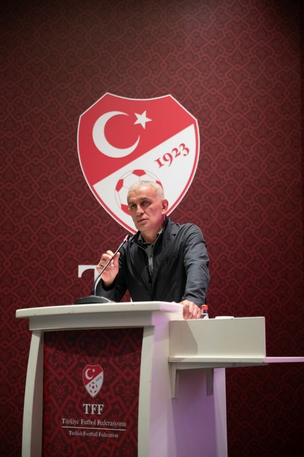 İbrahim Hacıosmanoğlu'ndan hakemlerle ilgili açıklama