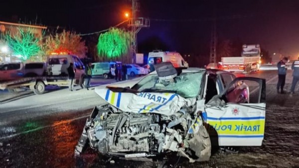 Kahramanmaraş’ta trafik kazası! 73 yaşındaki sürücü öldü, 2'si polis 3 yaralı