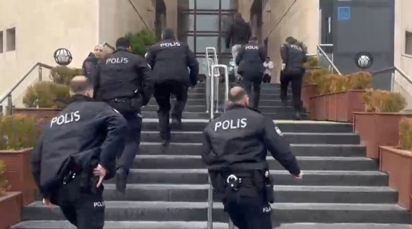 Bursa Adliyesi'nde silahlı saldırı: 2 ölü