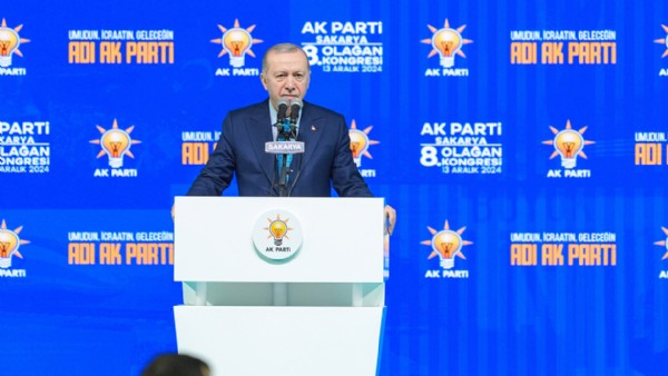 Cumhurbaşkanı Erdoğan: Esed pılını pırtısını toplayıp bir gecede kaçtı