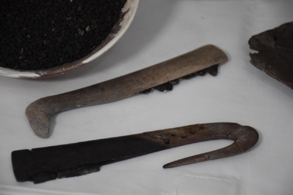 İzmir'de 7 bin 800 yıllık binada toplu buluş! Bilinçli olarak bırakılmış