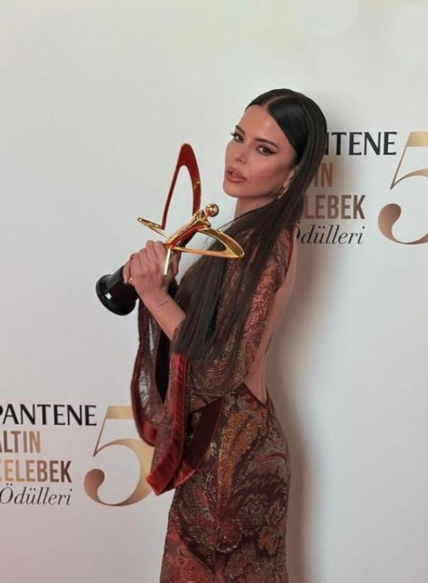 Simge Sağın 2025 dileğini açıkladı!