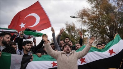 Suriye anketi yayınladı: CHP'lilerin çoğunluğu Esad'ın devrilmesinden memnun değil