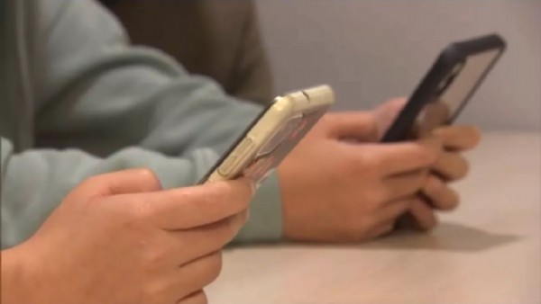 Uzmanlardan 'akıllı telefonlara karşı' uyarı: Bu alışkanlık sizi mahvediyor olabilir