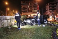 Denizli' de kaza: Kavşağı dönemeyen sürücü feci şekilde can verdi!