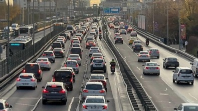 Trafikte yeni dönem 1 Ocak’ta başlıyor: Şeritler arası geçiş yapana ceza yolda!