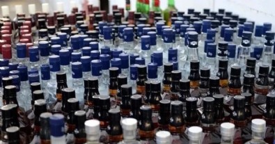 Sultangazi’de sahte içki operasyonu: 125 litre etil alkol ele geçirildi