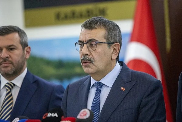 Milli Eğitim Bakanı Yusuf Tekin açıkladı! Özel okul ücretlerine yeni düzenleme