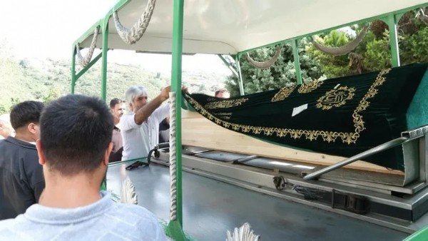 İstanbul’da başıboş köpekler adamı parçalayarak öldürdü! Otopsi raporunda korkunç detaylar!