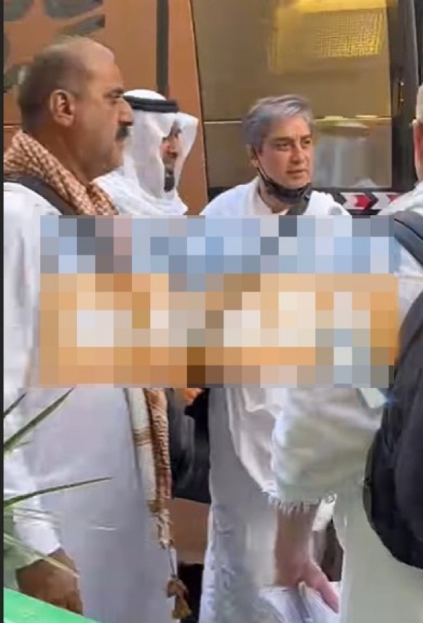 Necati Şaşmaz umreye gitti