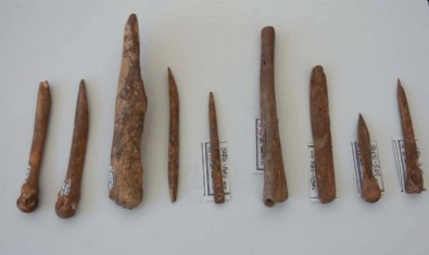 İzmir'deki kazılarda 8 bin 500 yıllık kemik aletler bulundu