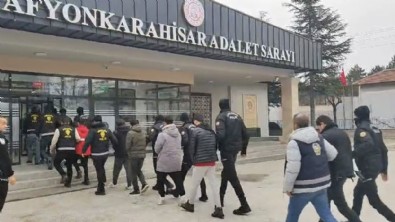 Afyonkarahisar merkezli 4 kentte telefon dolandırıcılığı operasyonu yapıldı