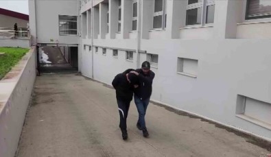 5 Kilo Esrarla Yakalandi, 'Paraya Ihtiyacim Var' Diyerek Kendini Savundu