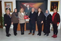 AK Parti Il Kadin Kollari Yönetimi, Baskan Yilmaz'la Bir Araya Geldi
