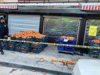 Biçakli Kavgada Ölen Adamin Yakini Olayin Borç Para Sebebiyle Yasandigini Iddia Etti