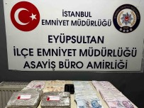 Eyüpsultan'da Bir Güzellik Merkezinde Uyusturucu Ticareti Açiklamasi 2 Kilogram Uyusturucu Ele Geçirildi