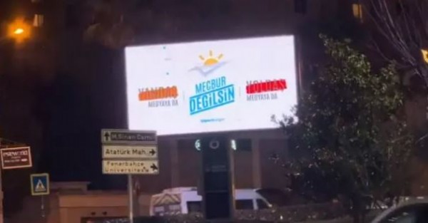 Aday gösterilmeyince istifa etmişti! CHP'yi küplere bindirecek billboard hamlesi
