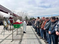 Eskisehir'de Trafik Kazasinda Hayatini Kaybeden Ögretim Üyesi Ve Kizi Son Yolculuguna Ugurlandi