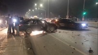 Mersin'de Otomobiller Çarpisti Açiklamasi 3 Yarali