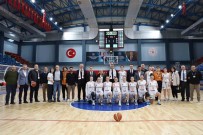 Vali Aslan Basketbolcu Kizlari Agirladi