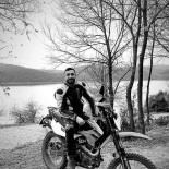 Yalova'da Agaca Çarpan Motosikletin Sürücüsü Hayatini Kaybetti