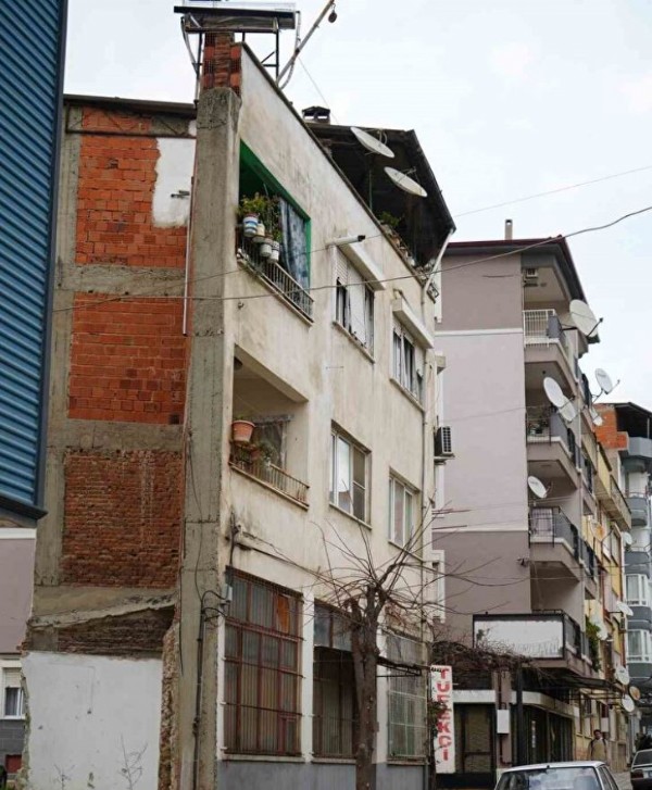 GÜNDEM Türkiye'nin en ilginç evlerinden: İki boyutlu gibi görünen ev dikkatleri çekiyor