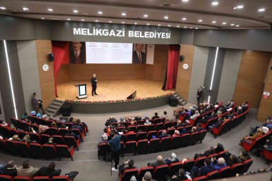 Baskan Palancioglu; Mahalle Baskanlari Ile Bir Araya Geldi