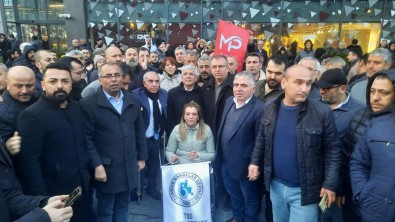 CHP'lilerden Istanbul Il Baskanligi Önünde Protesto